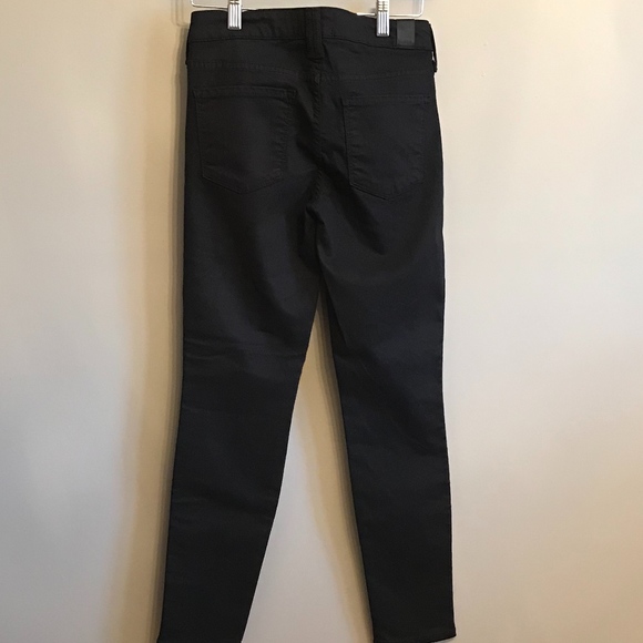 Vince Jeans - Picture 9 of 10